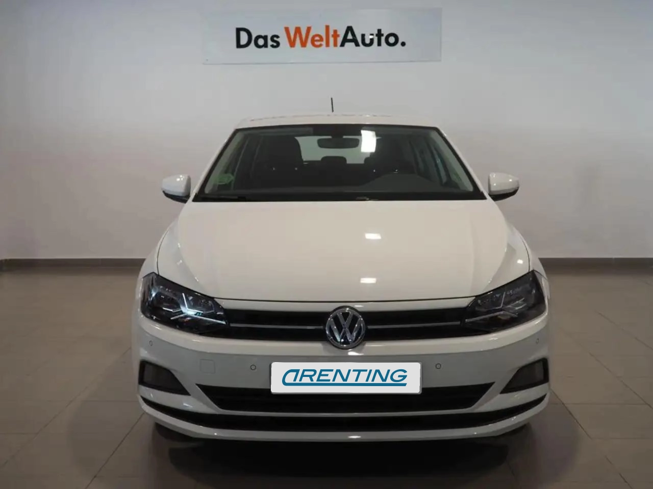 Renting Volkswagen Polo 1.6TDI Advance 70kW Blanco 1