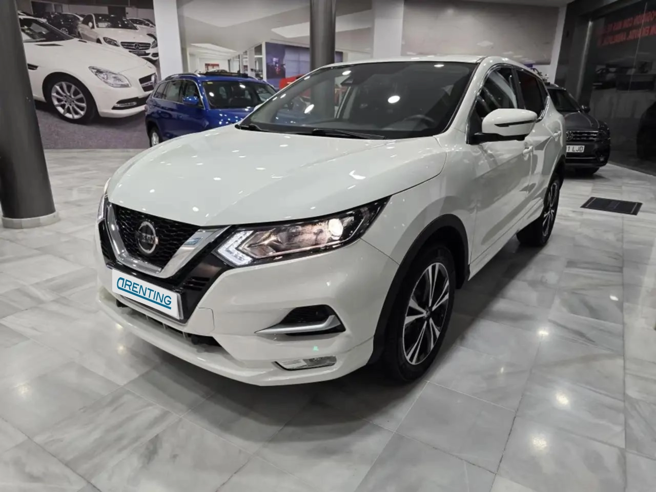 Renting Nissan Qashqai 1.7dCI N-Connecta 4×2 Blanco