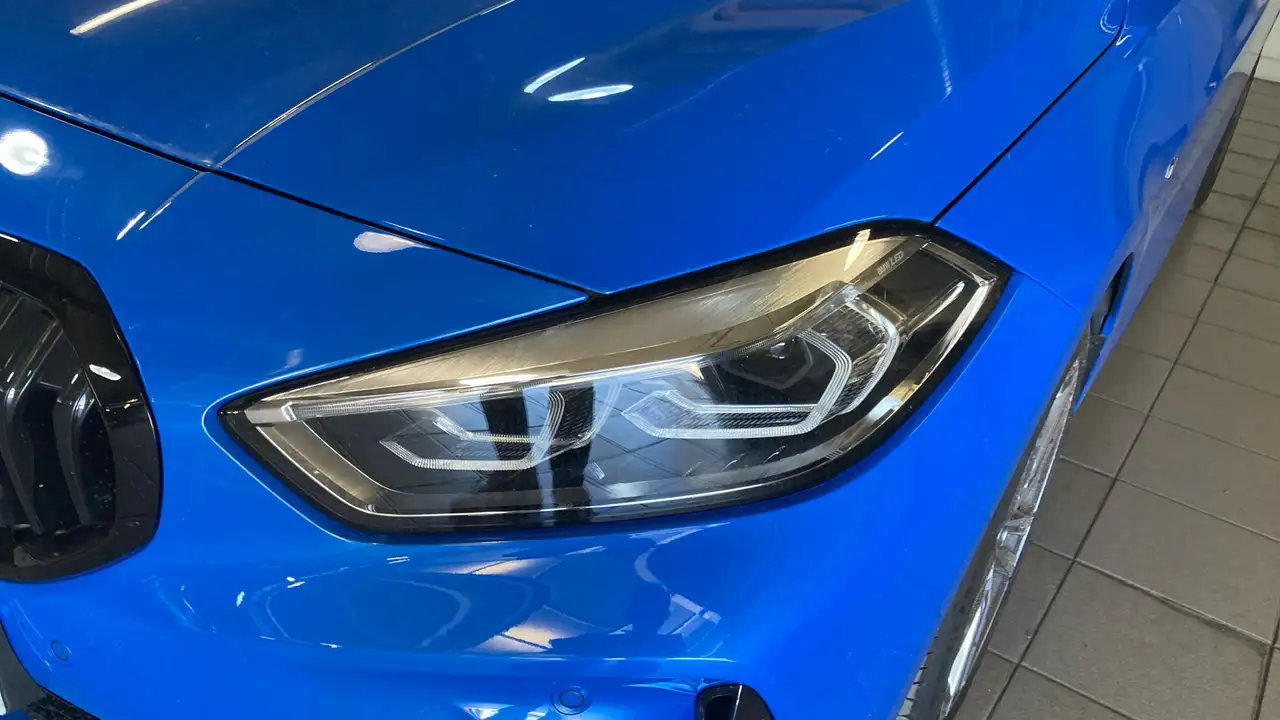 Renting BMW 116 116d Azul