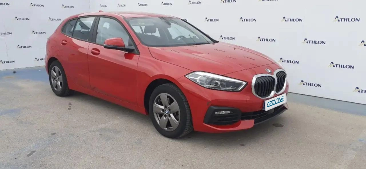 Renting BMW 118 118d Business Rojo 1