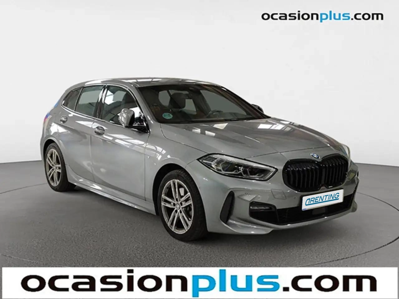 Renting BMW 118 118d Gris 4