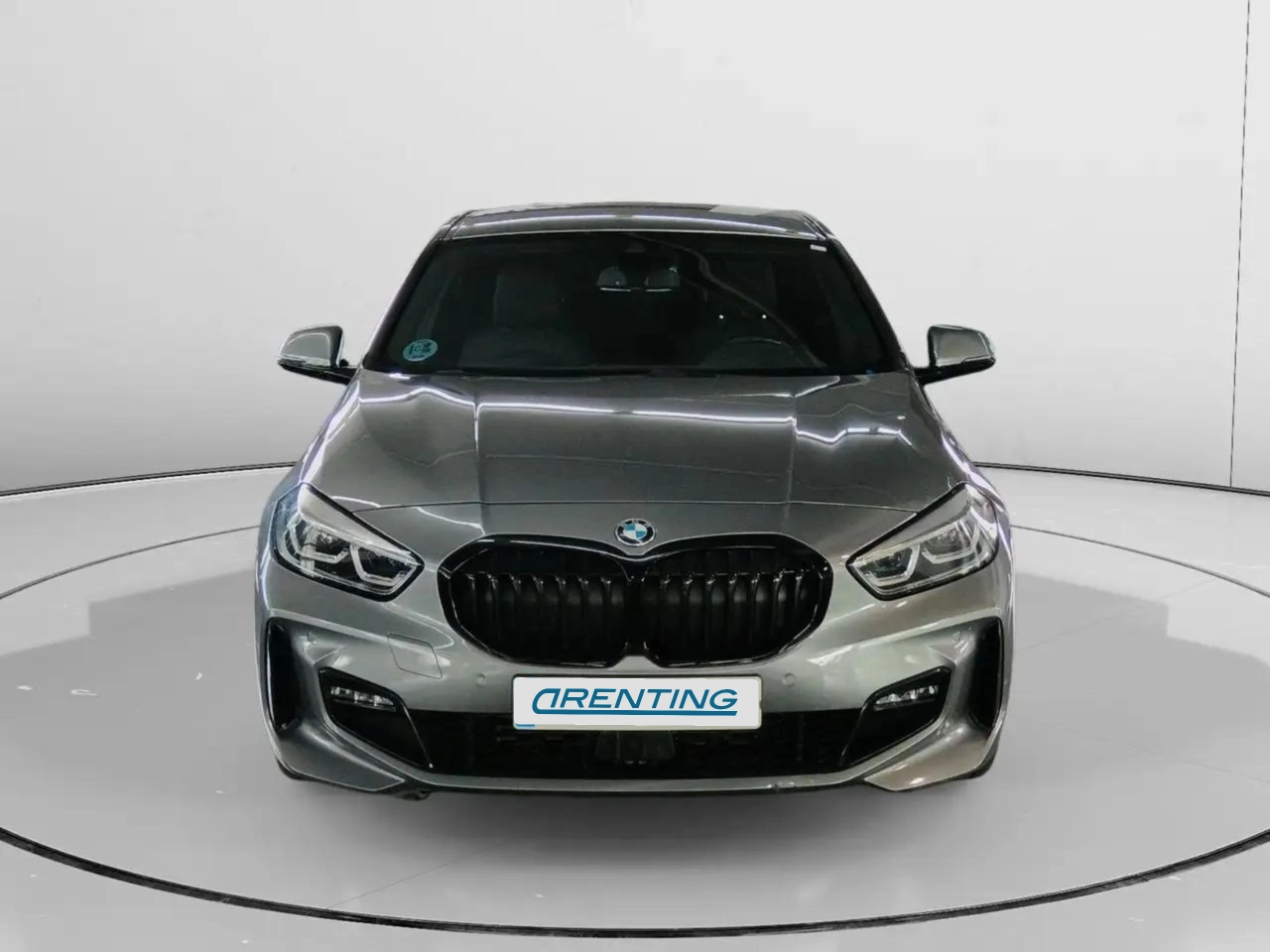 Renting BMW 118 118dA M Sport Gris 1