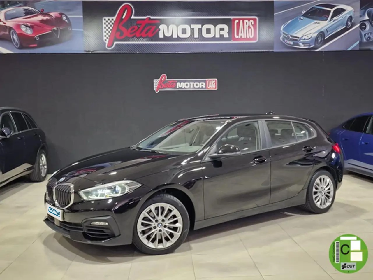 Renting BMW 118 118i Negro