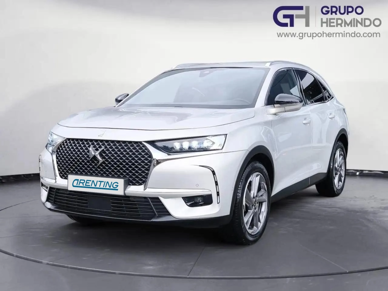 Renting DS Automobiles DS 7 Crossback 2.0BlueHDi So Chic Aut. Gris 2