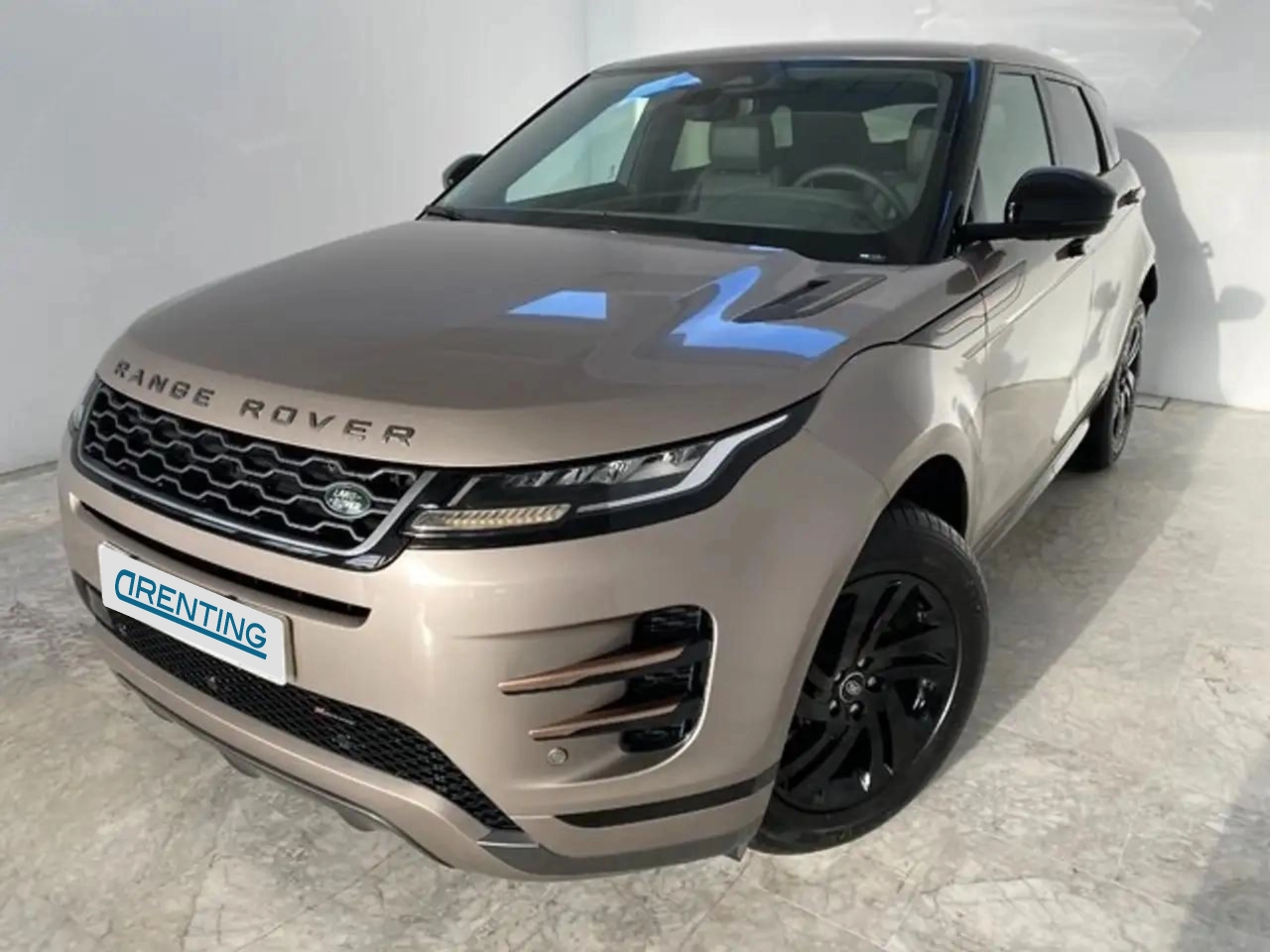 Renting Land Rover Range Rover Evoque 2.0D I4 MHEV R-Dynamic S AWD Aut. 163 Marrón