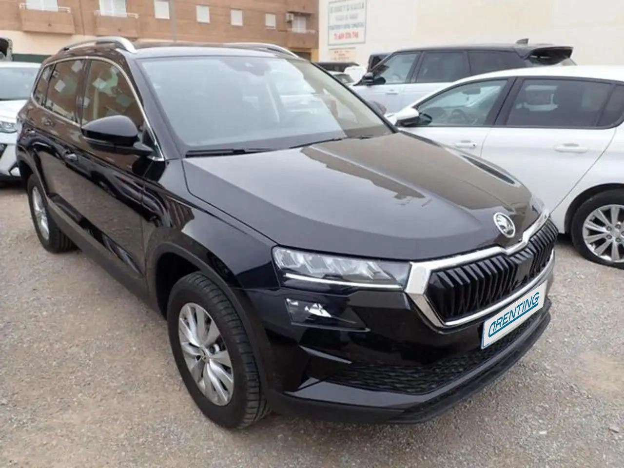 Renting Skoda Karoq 2.0TDI Adblue Ambition 85kW Negro 1