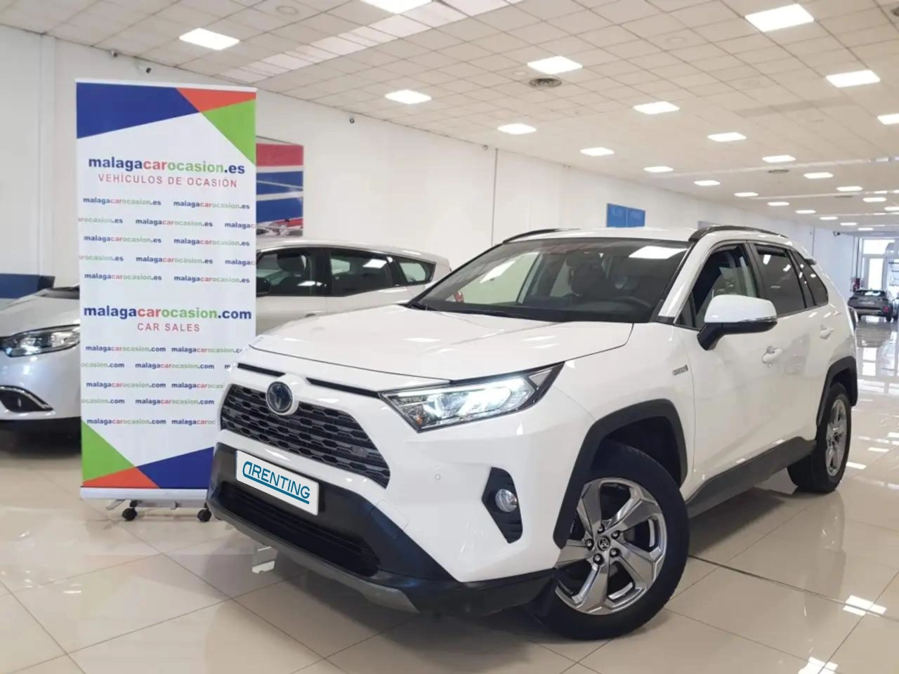 Renting Toyota RAV 4 2.5 hybrid 2WD Advance Blanco 1 1