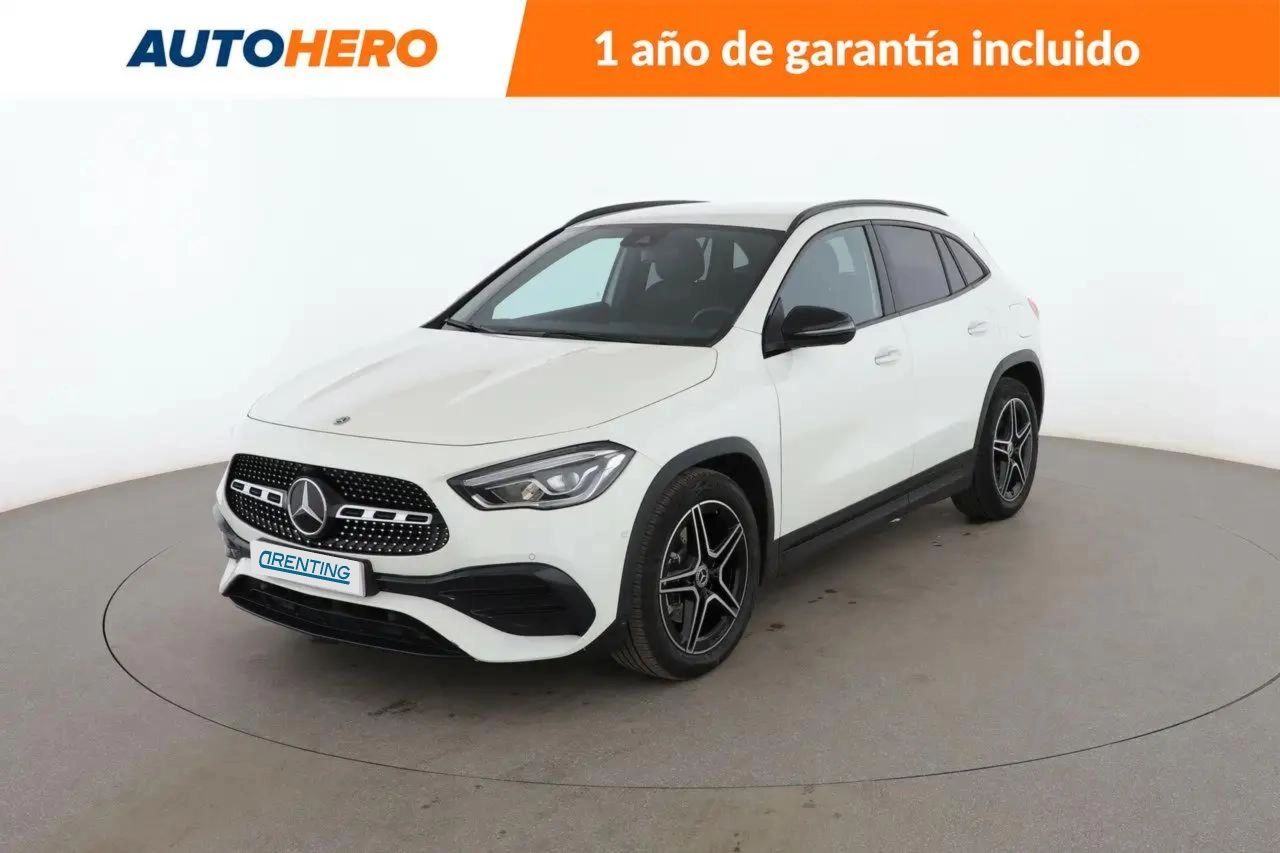 Renting Mercedes-Benz GLA 200 200d AMG Line Blanco