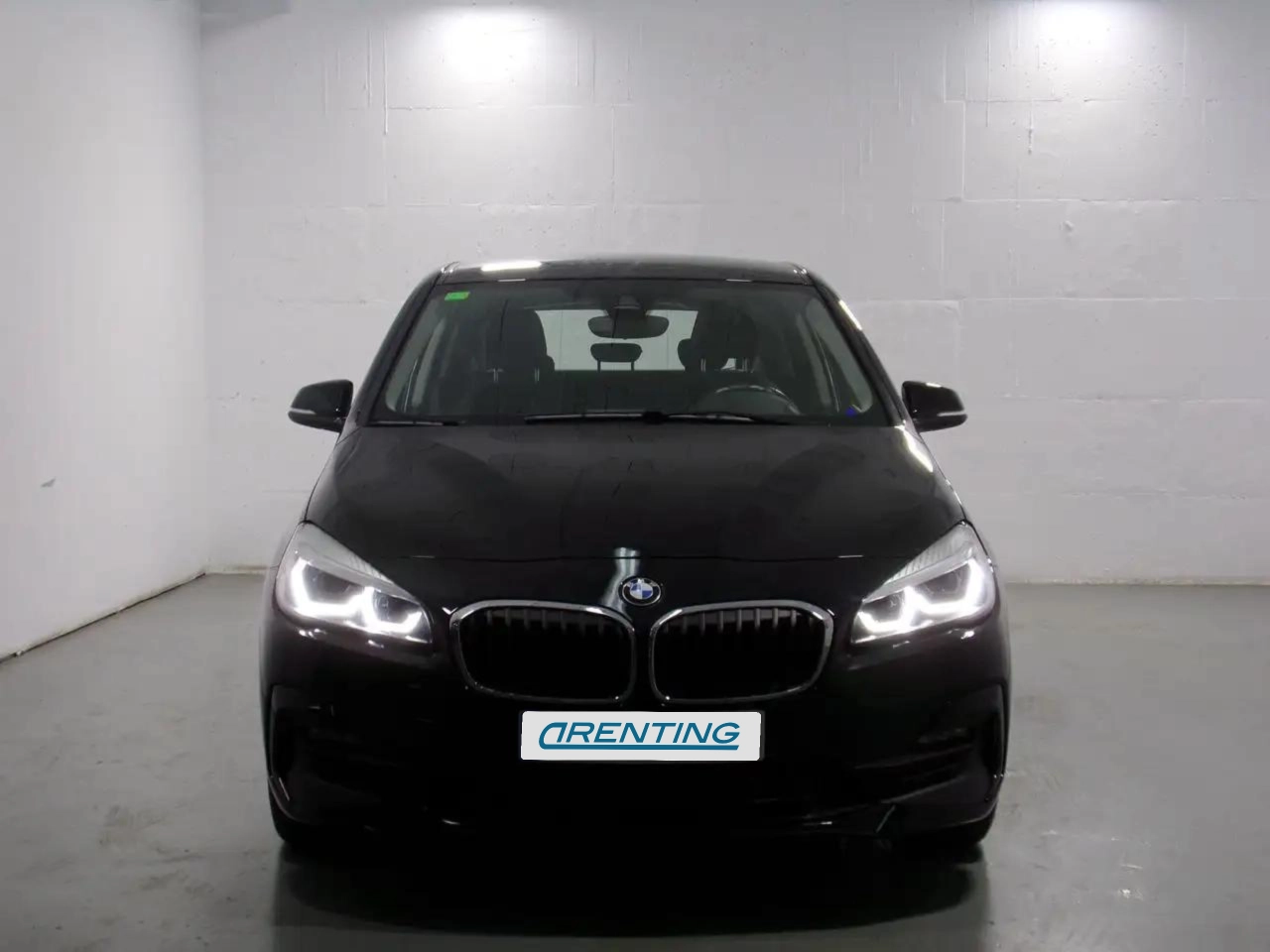 Renting BMW 218 218d Gran Tourer Negro