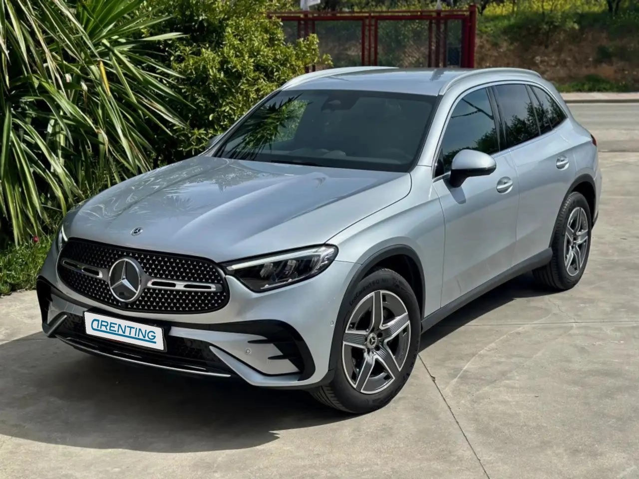 Renting Mercedes-Benz GLC 220 220d 4Matic 9G-Tronic Gris 1