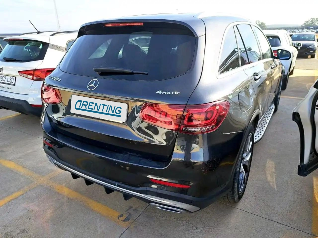 Renting Mercedes-Benz GLC 220 220d 4Matic 9G-Tronic Negro