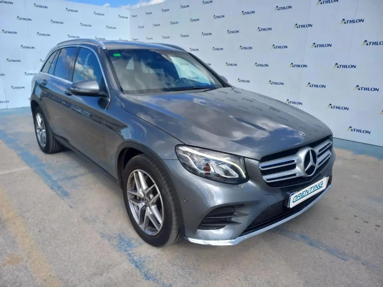 Renting Mercedes-Benz GLC 220 220d 4Matic Aut. Gris 3