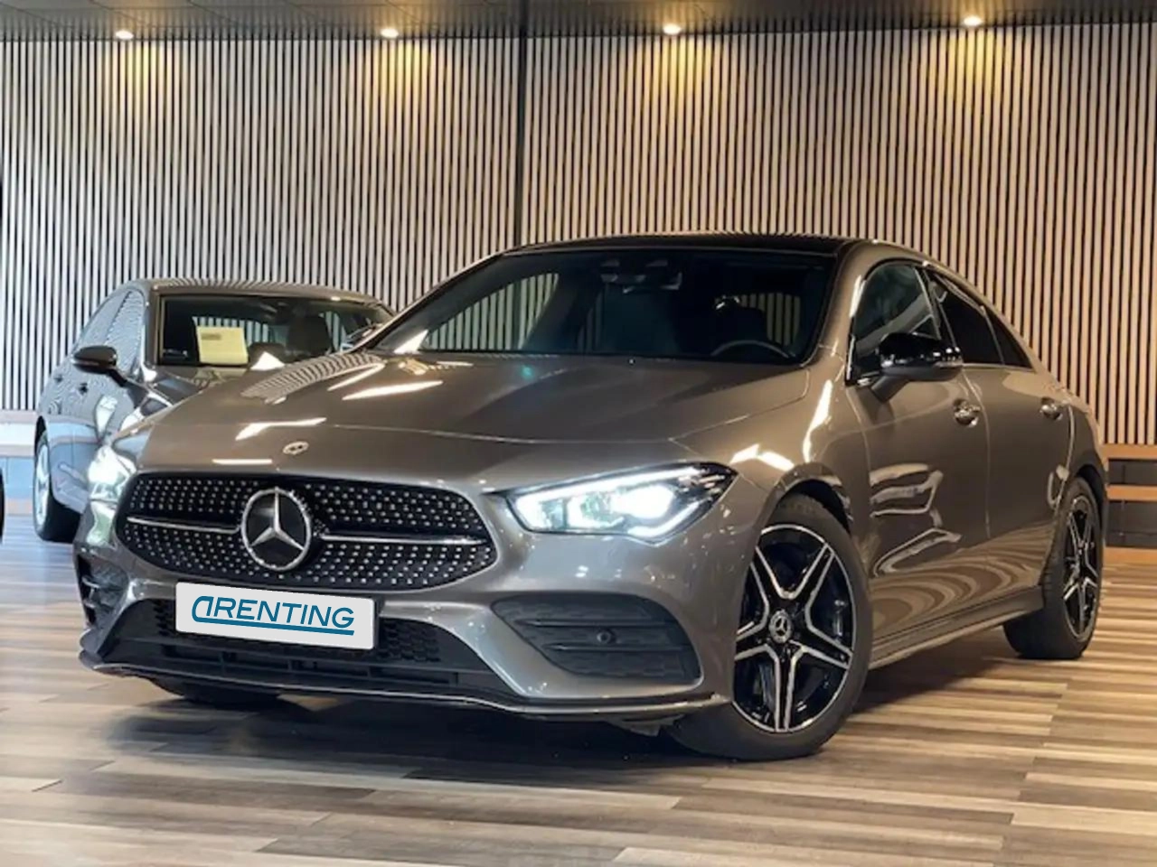 Renting Mercedes-Benz CLA 220 220d Gris 1