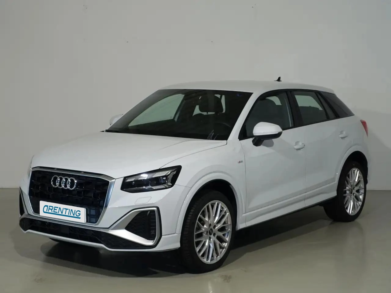 Renting Audi Q2 30 TDI Adrenalin S tronic 85kW Blanco