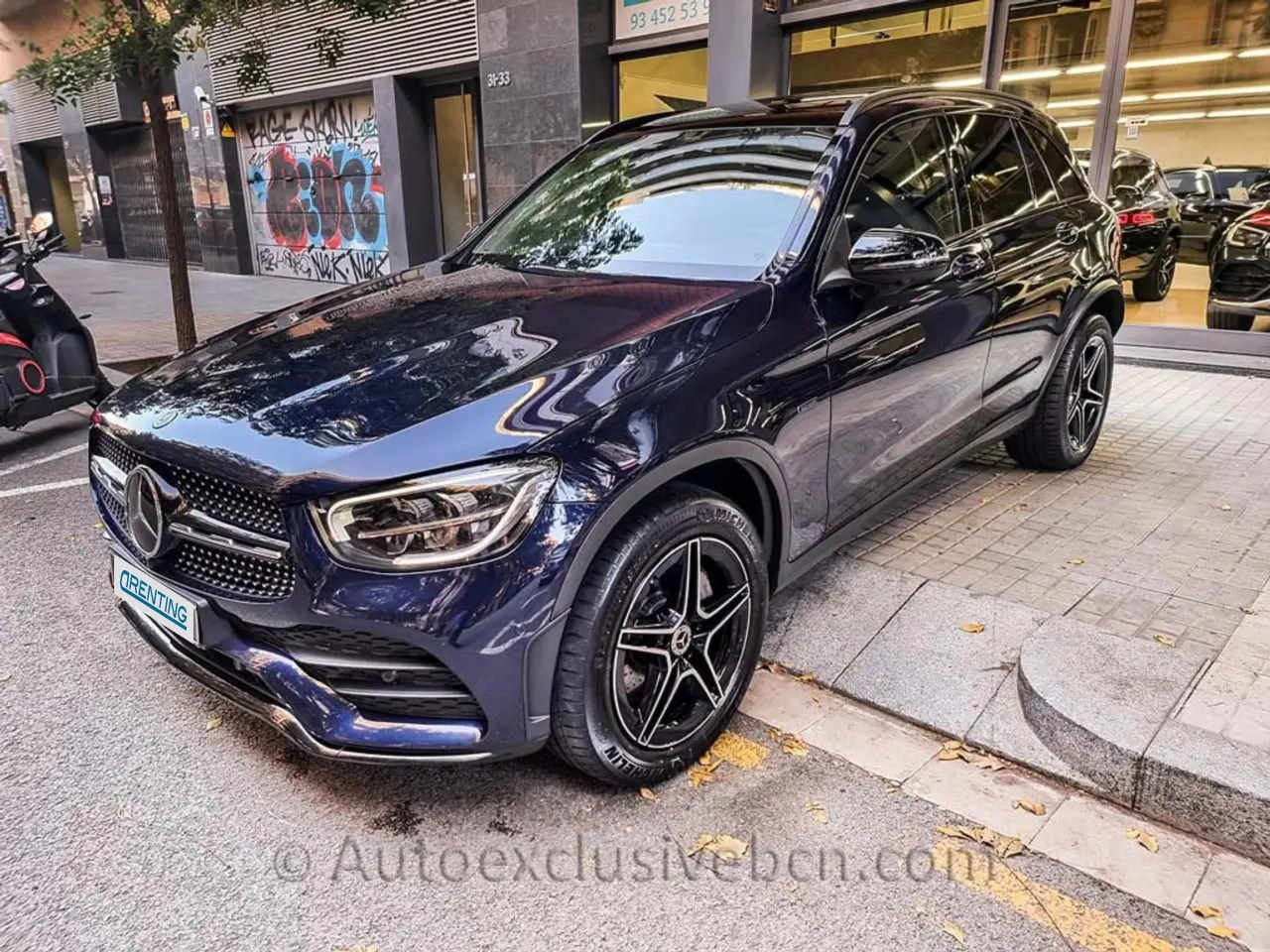 Renting Mercedes-Benz GLC 300 300e 4Matic 9G-Tronic Azul 1