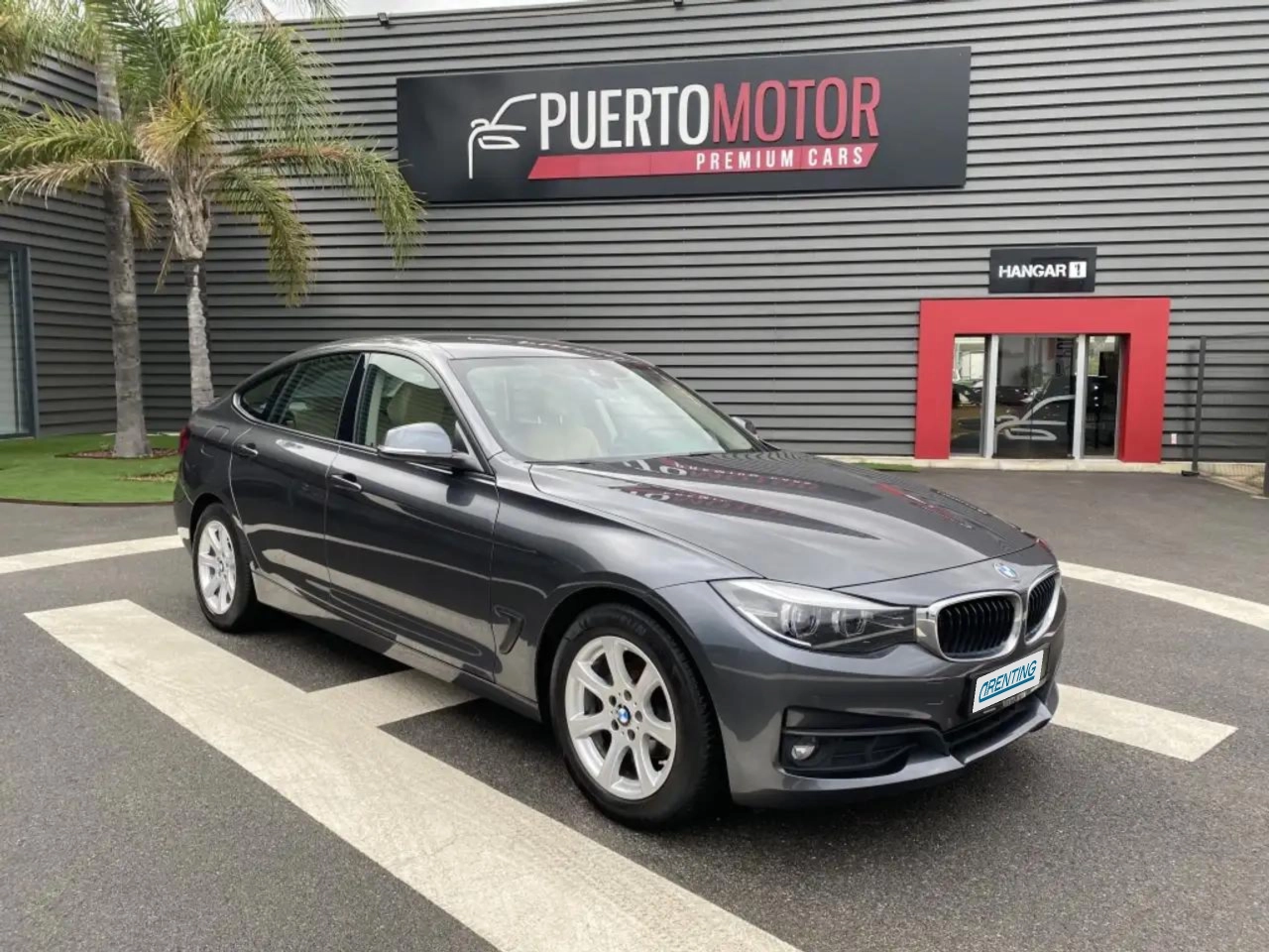 Renting BMW 318 318d Gran Turismo Gris