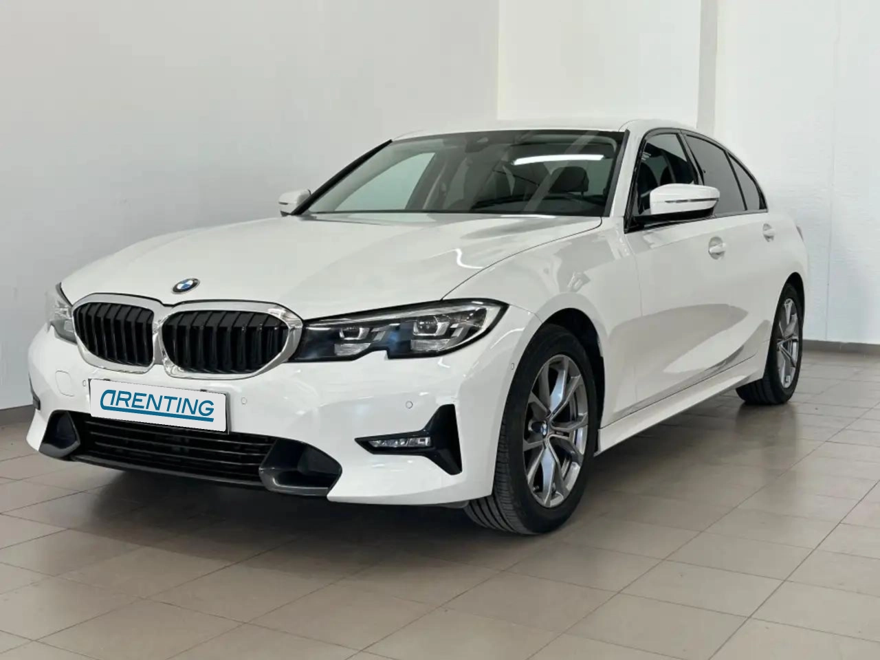 Renting BMW 318 318dA