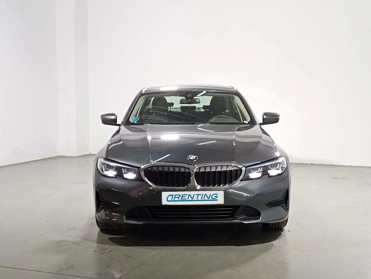 Renting BMW 320 320d Gris 1