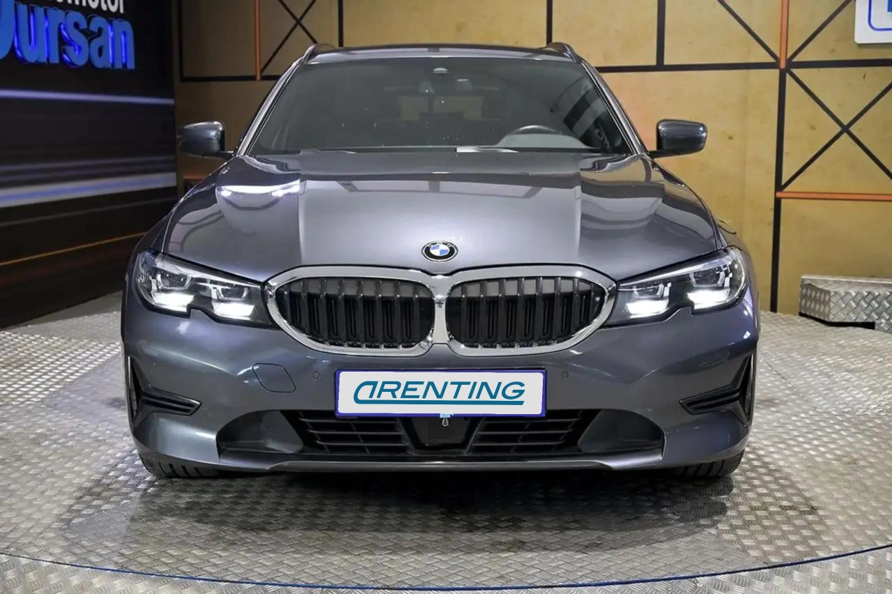 Renting BMW 320 320dA Gran Turismo Gris 1