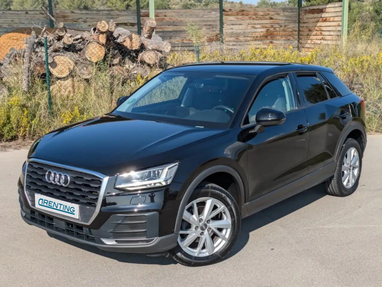 Renting Audi Q3 35 TDI Black line S tronic 110kW Negro