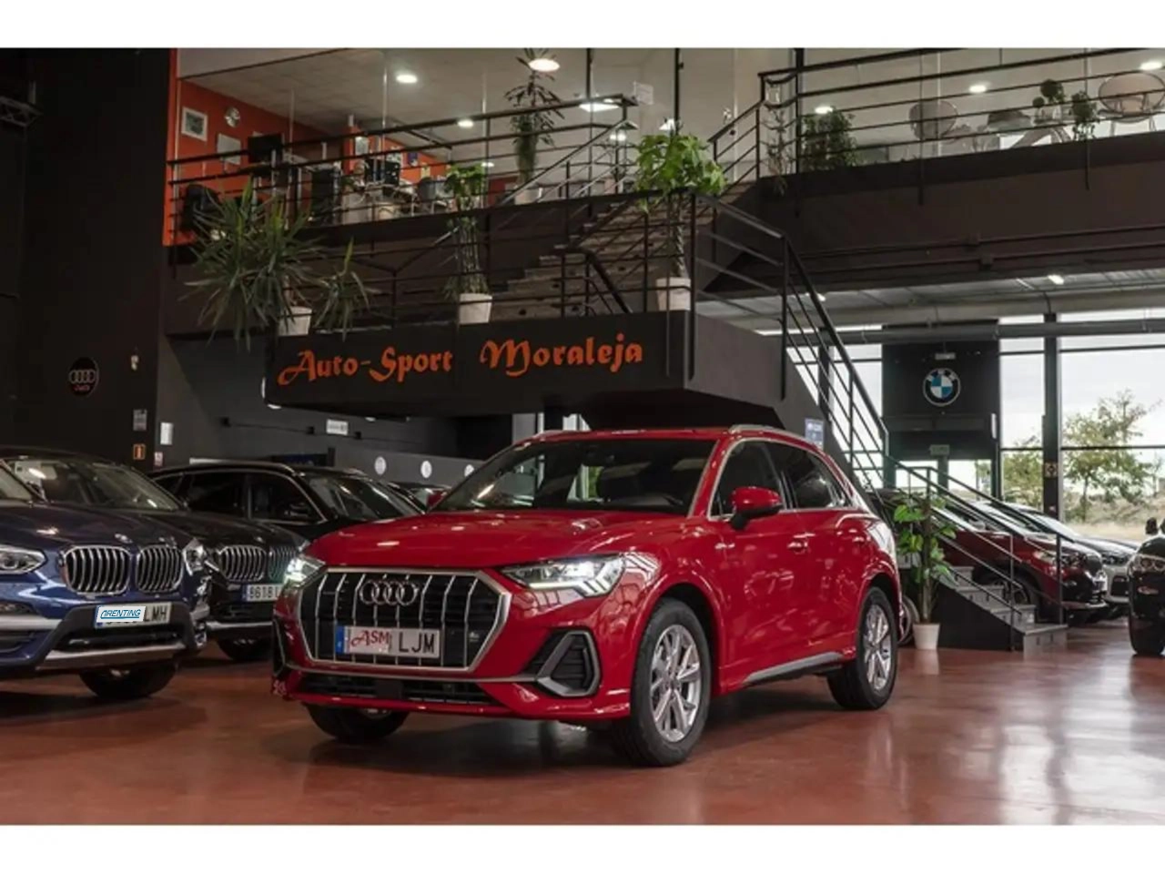 Renting Audi Q3 35 TDI S line quattro S tronic 110kW Rojo