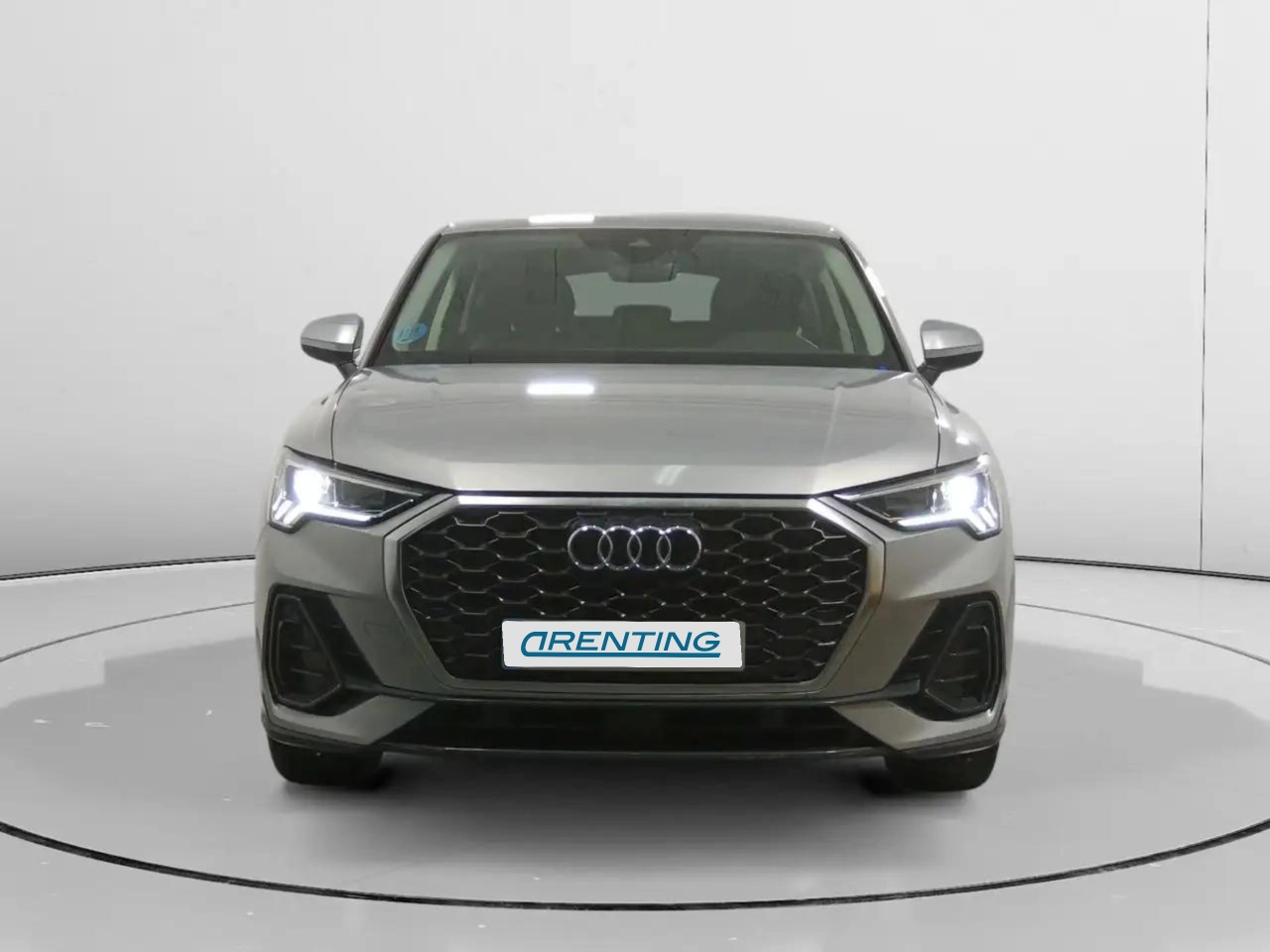 Renting Audi Q3 35 TFSI Gris