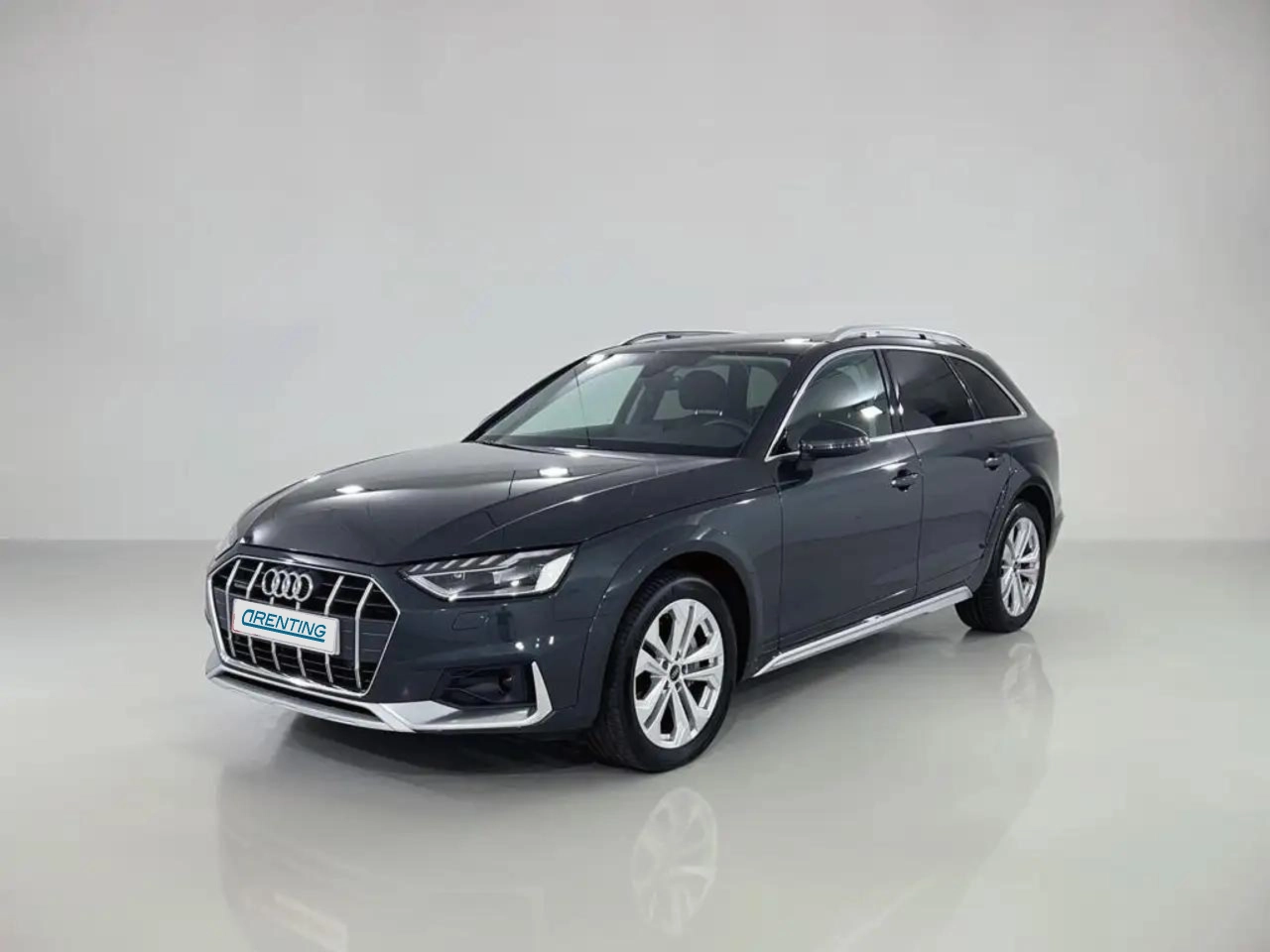 Renting Audi A4 allroad 40 TDI quattro S-Tronic 150kW Gris 1