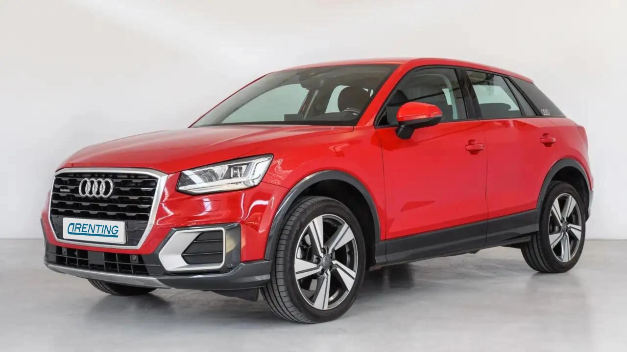 Renting Audi Q2 40 TFSI Design quattro S tronic 140kW Rojo