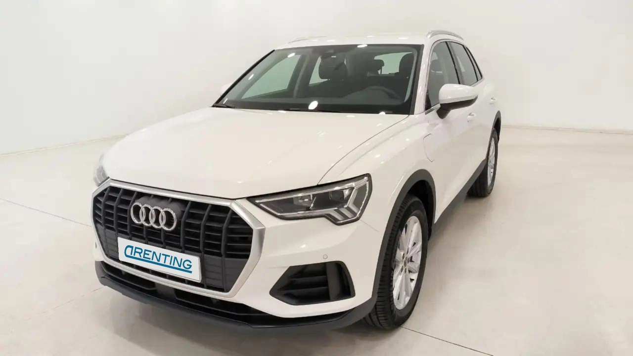 Renting Audi Q3 45 TFSIe Advanced S-tronic Blanco 2