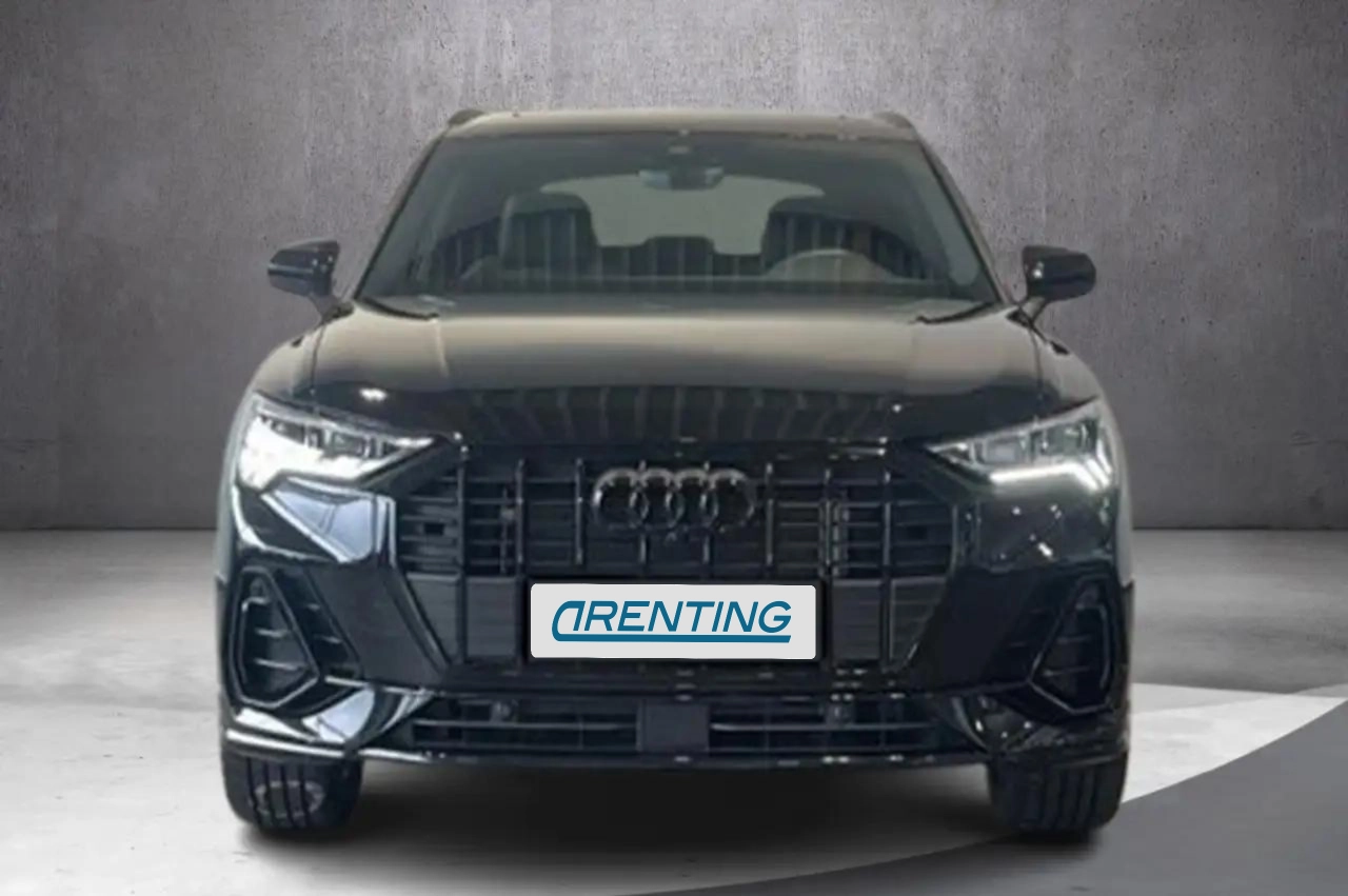 Renting Audi Q3 45 TFSIe S line S-tronic Negro