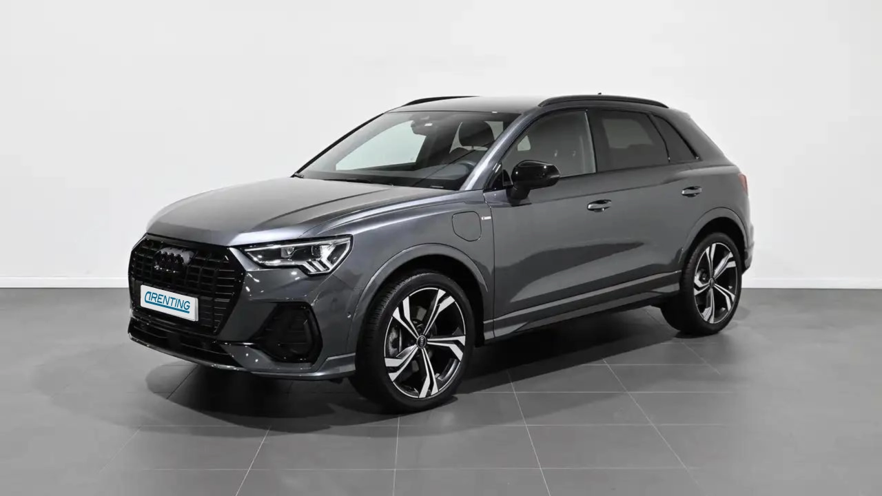 Renting Audi Q3 45 TFSIe S line S-tronic Gris