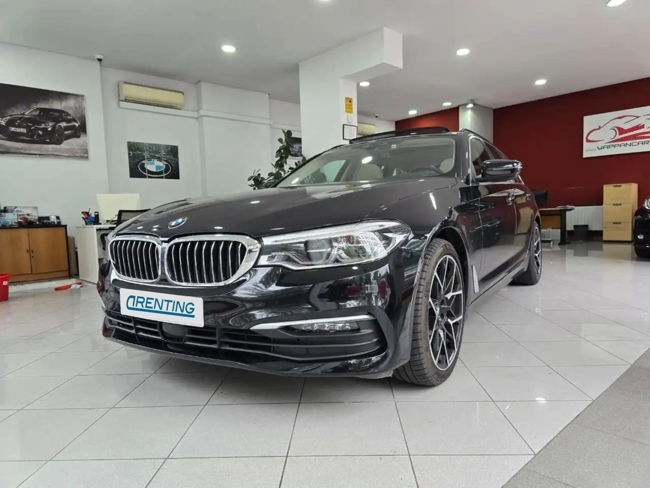 Renting BMW 530 530dA Touring xDrive Negro