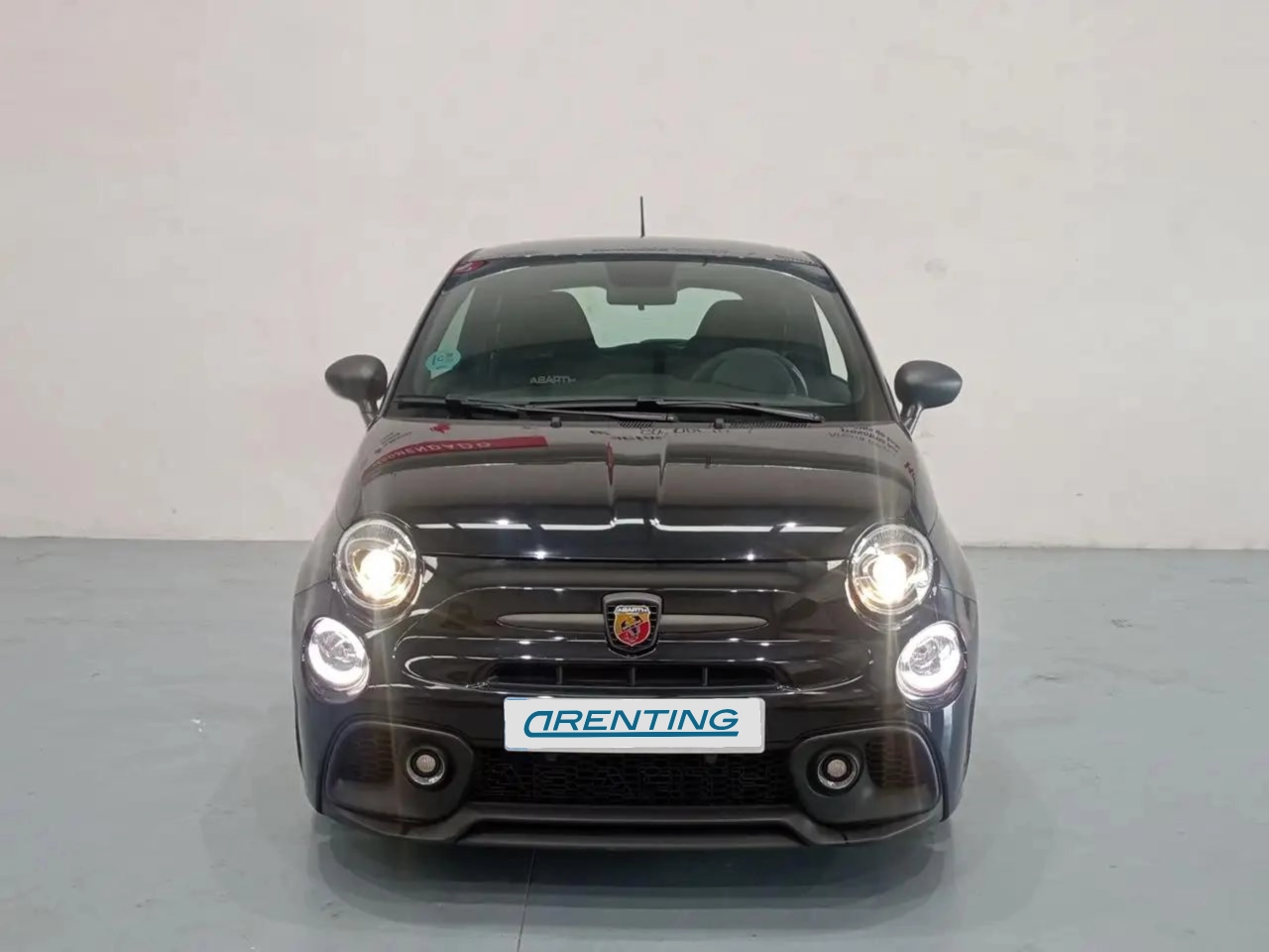 Renting Abarth 500 695 Negro