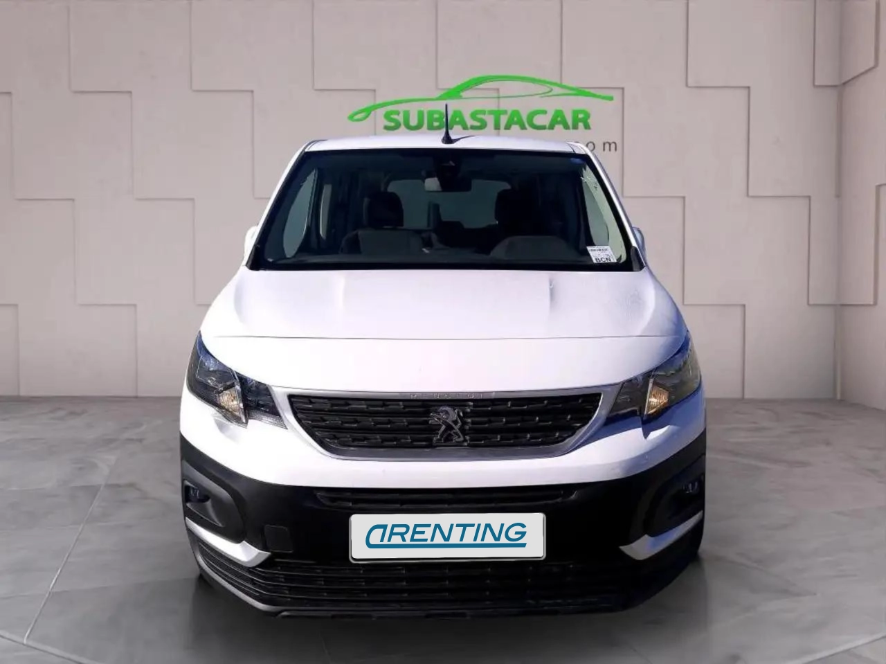 Renting Peugeot Rifter Active Standard BlueHDi 73kW (100CV) Blanco 1