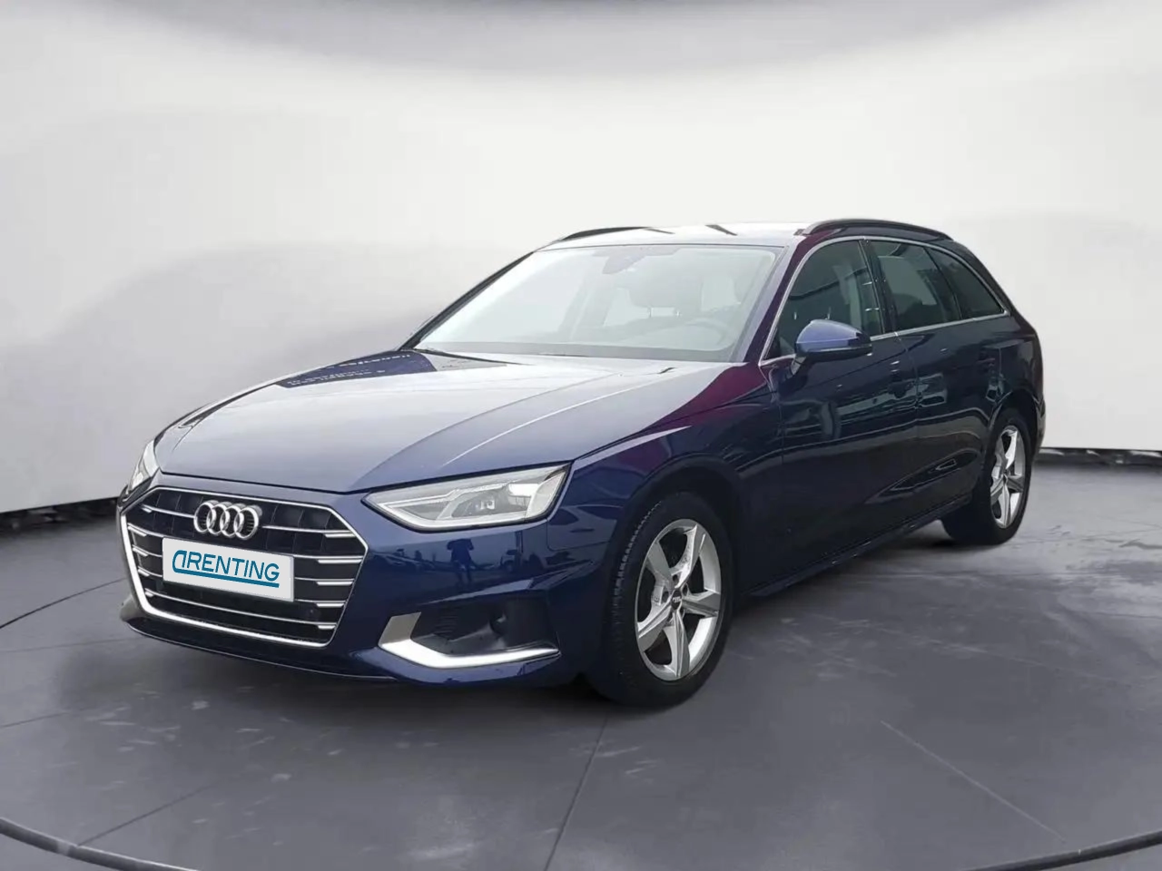 Renting Audi A4 AVANT 2.0 35 TDI S TRONIC ADVANCED Azul