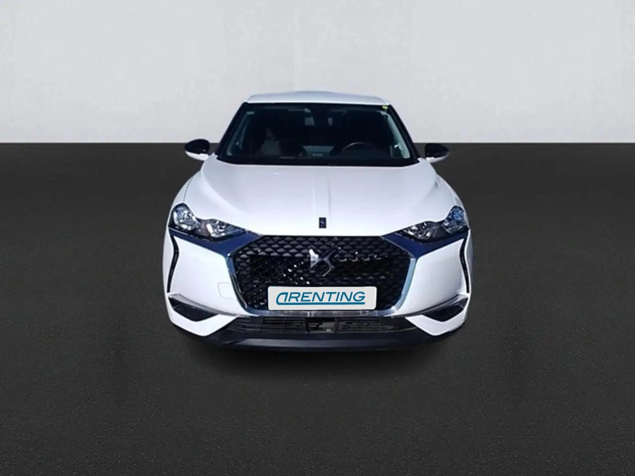 Renting DS Automobiles DS 3 Crossback BlueHDi Be Chic 100 Blanco 3