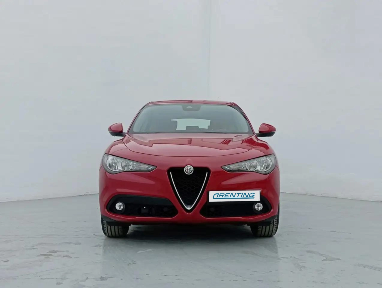 Renting Alfa Romeo Stelvio Business 2WD Rojo