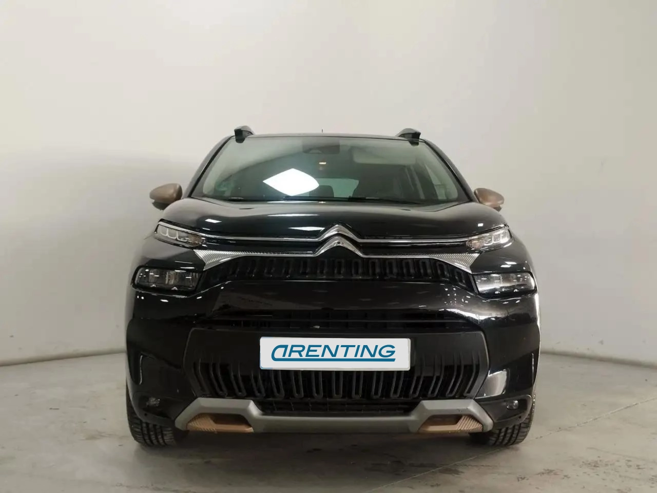 Renting Citroen C3 Aircross C-Series Negro