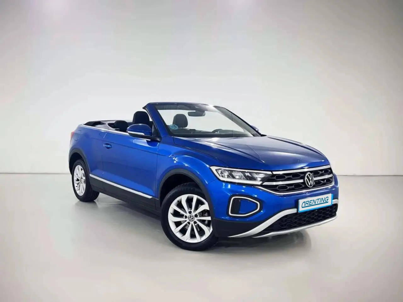 Renting Volkswagen T-Roc Cabrio 1.5 TSI Style Azul 3