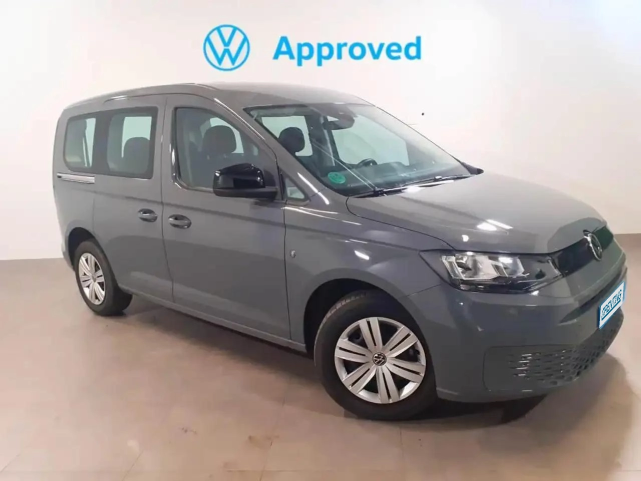 Renting Volkswagen Caddy 2.0TDI Origin 75kW Gris 1