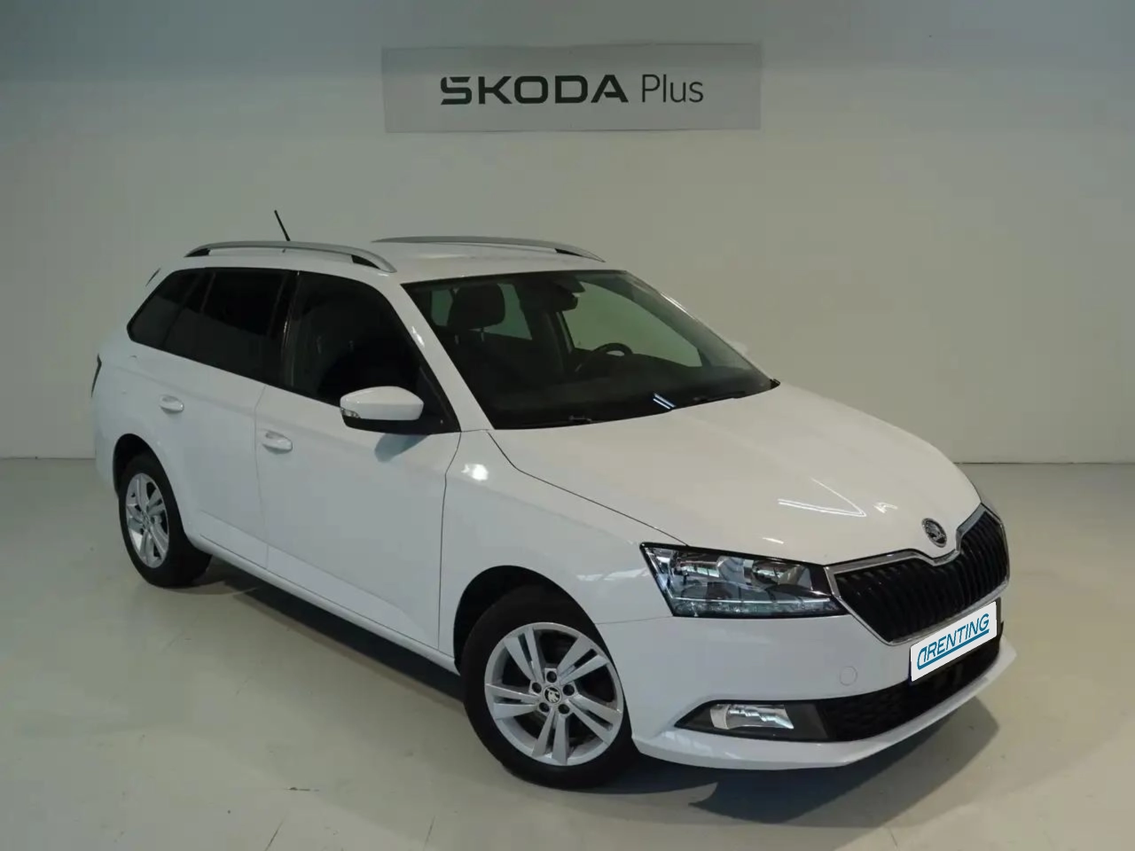 Renting Skoda Fabia Combi 1.0 TSI Ambition 81kW Blanco