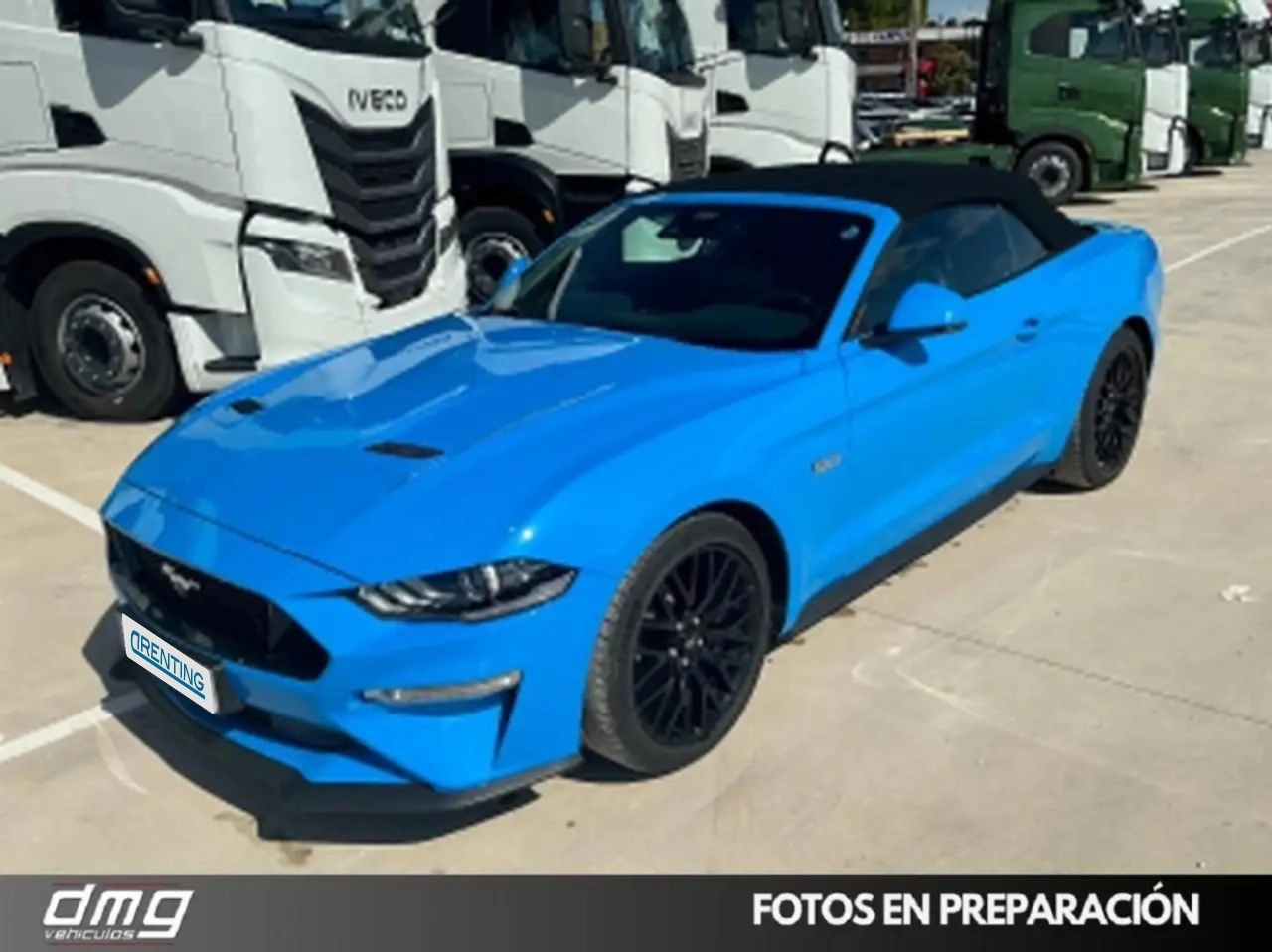 Renting Ford Mustang Convertible 5.0 Ti-VCT GT Aut. Azul