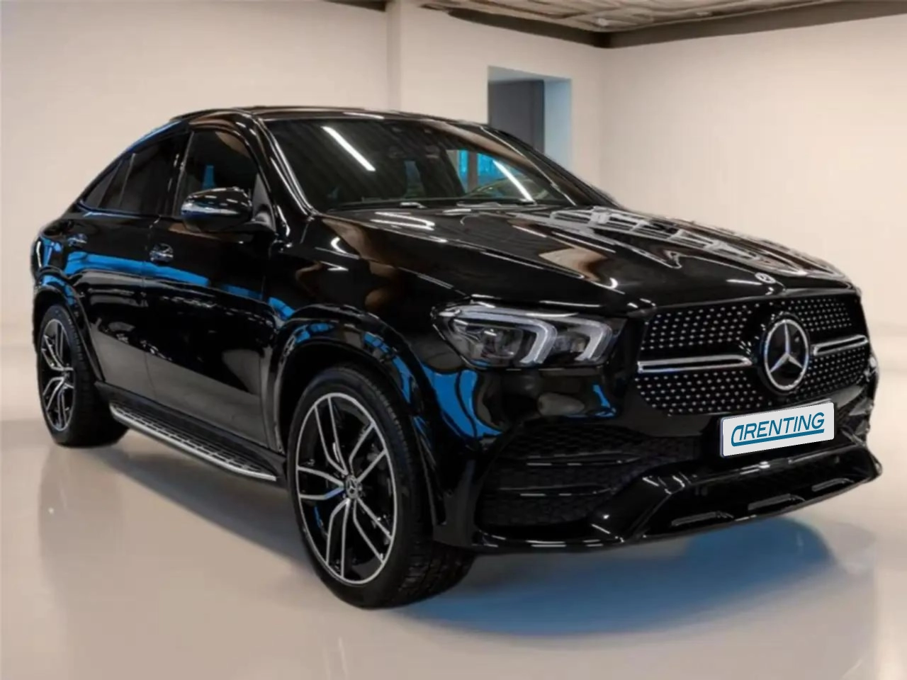 Renting Mercedes-Benz GLE 400 Coupé 400d 4Matic Aut. Negro