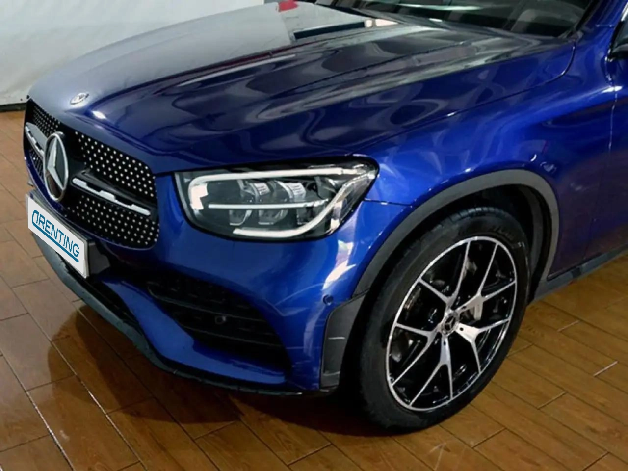 Renting Mercedes-Benz GLC 200 d 4MATIC Azul