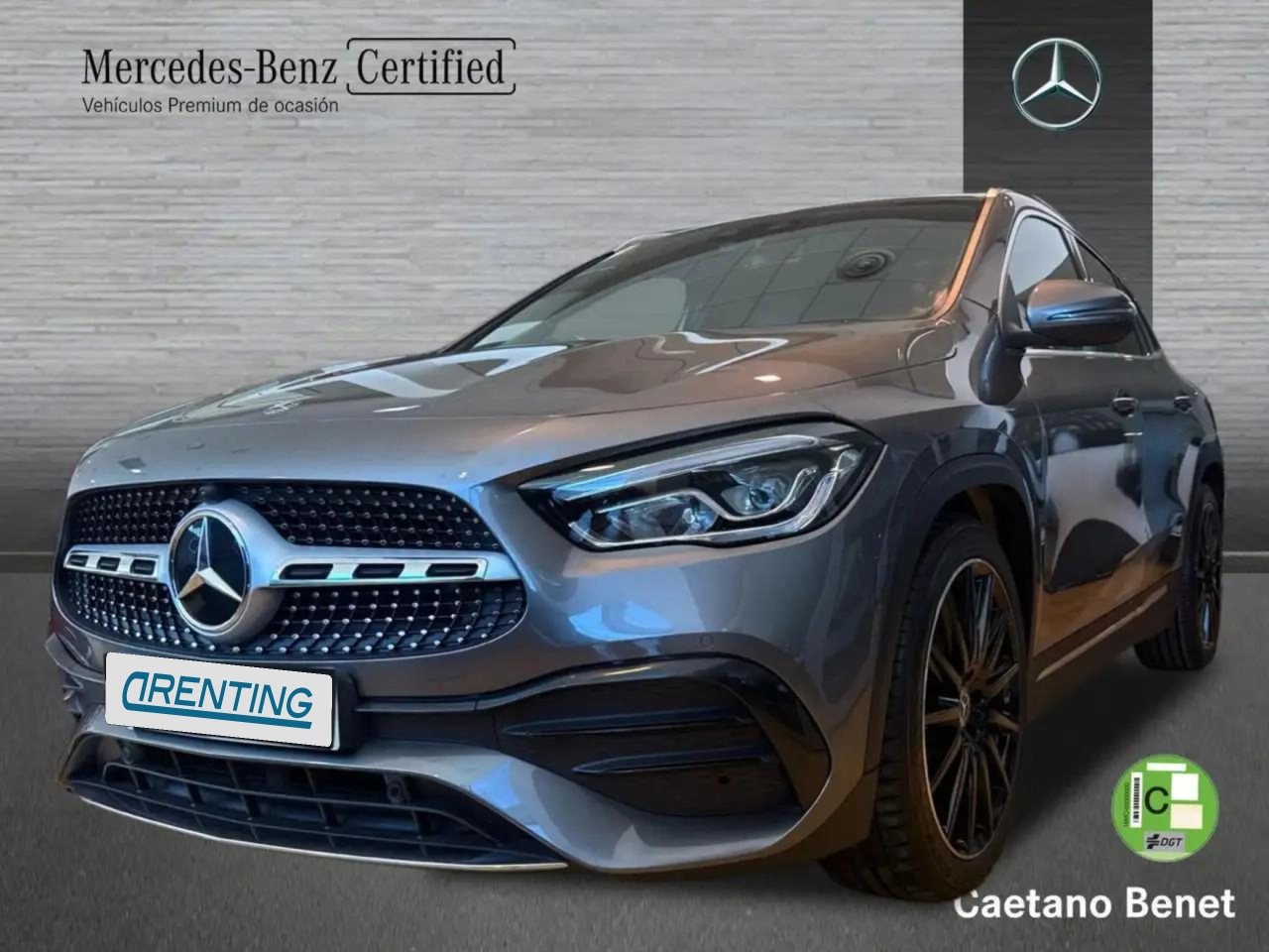 Renting Mercedes-Benz GLA 200 D Gris 3