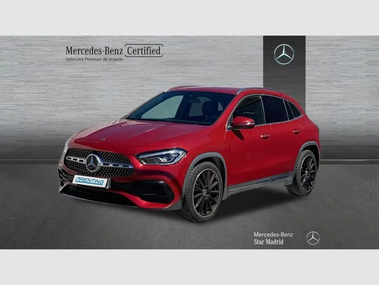 Renting Mercedes-Benz GLA 200 D Rojo