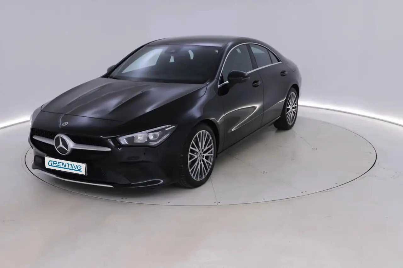 Renting Mercedes-Benz CLA 220 D DCT Negro