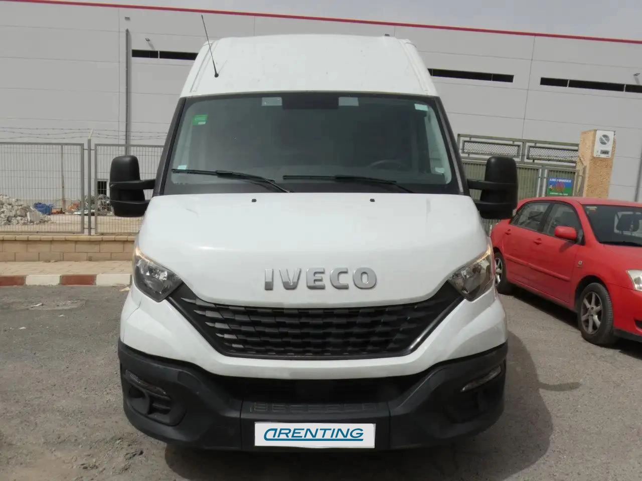 Renting Iveco Daily 35 S 14 Blanco