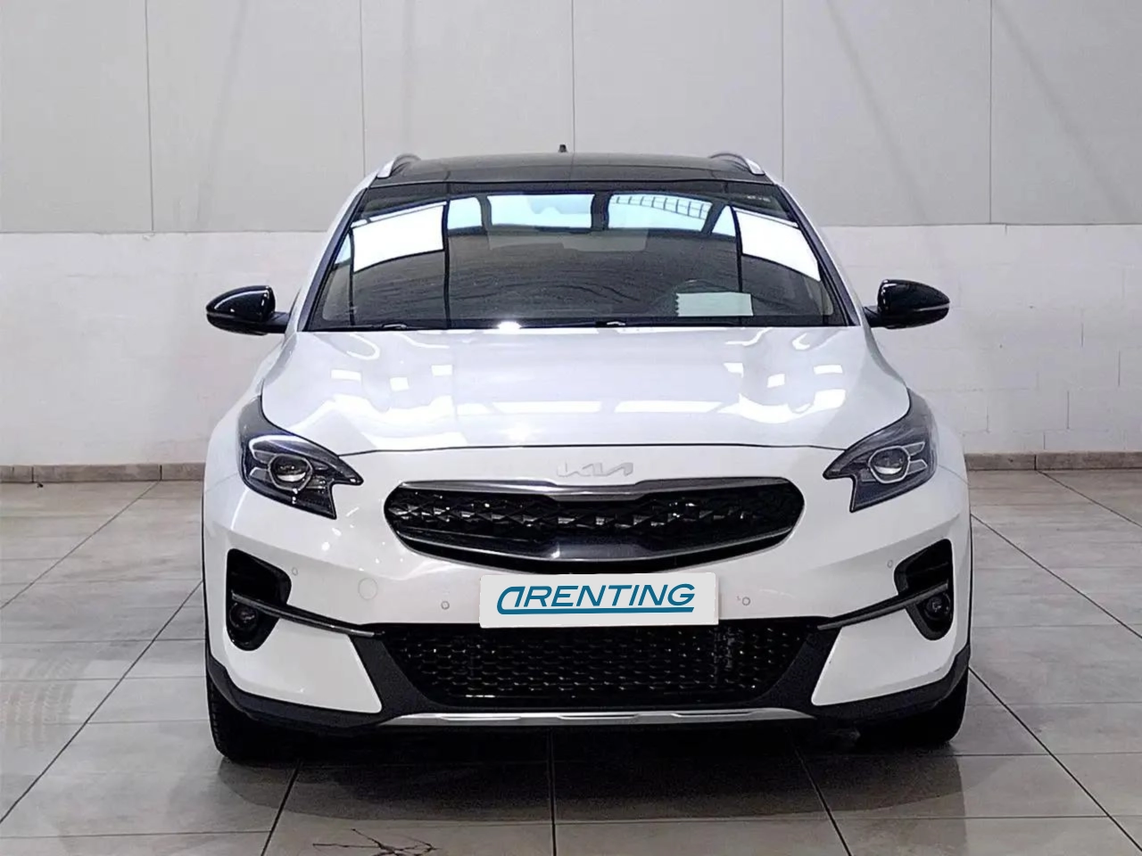 Renting Kia XCeed Design PHEV Blanco 1