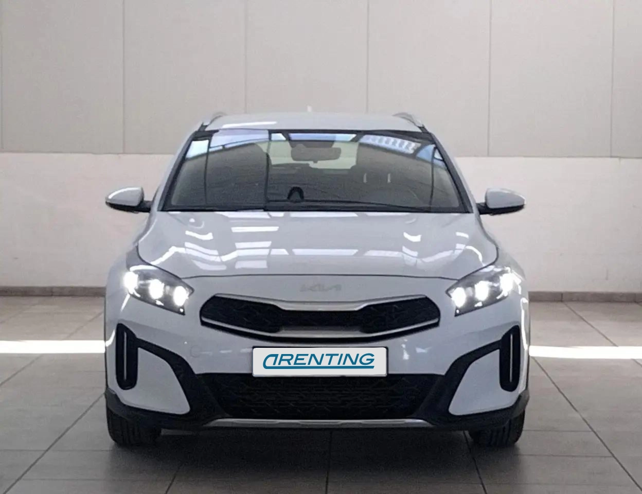 Renting Kia XCeed Drive Blanco 1